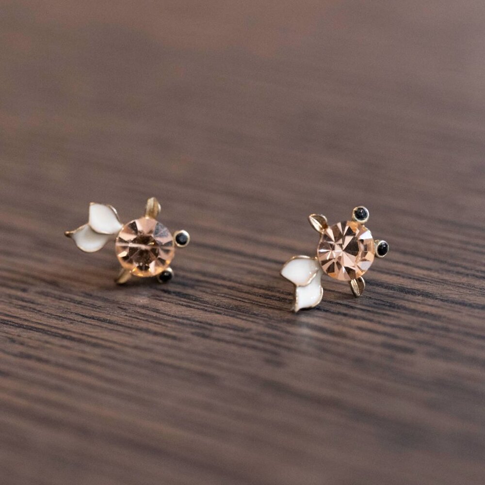 BNWOT Betsey Johnson Crystal Goldfiish Stud Earrings